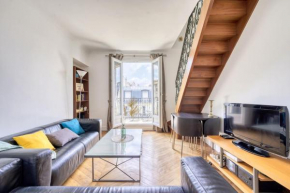 Duplex avec un balcon, Paris 16